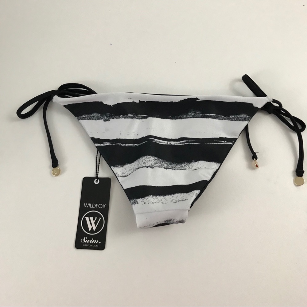 WILDFOX Reversible Stars Stripes Bikini Bottoms B2 - Picture 5 of 7
